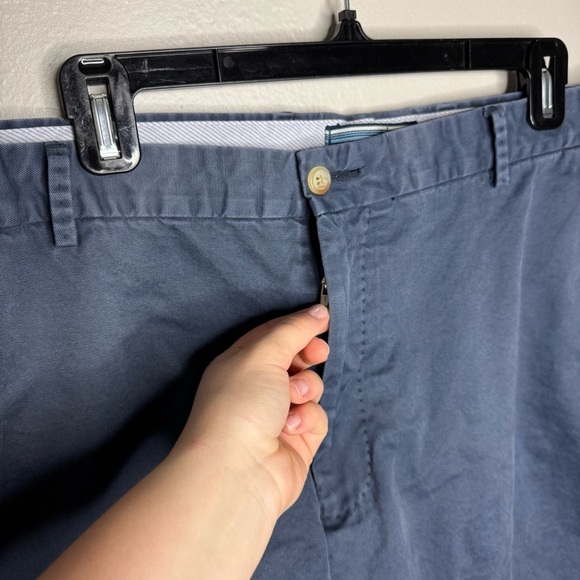 PETER MILLAR Men's Winston Washed Twill Short in Navy Blue - Picture 5 of 10